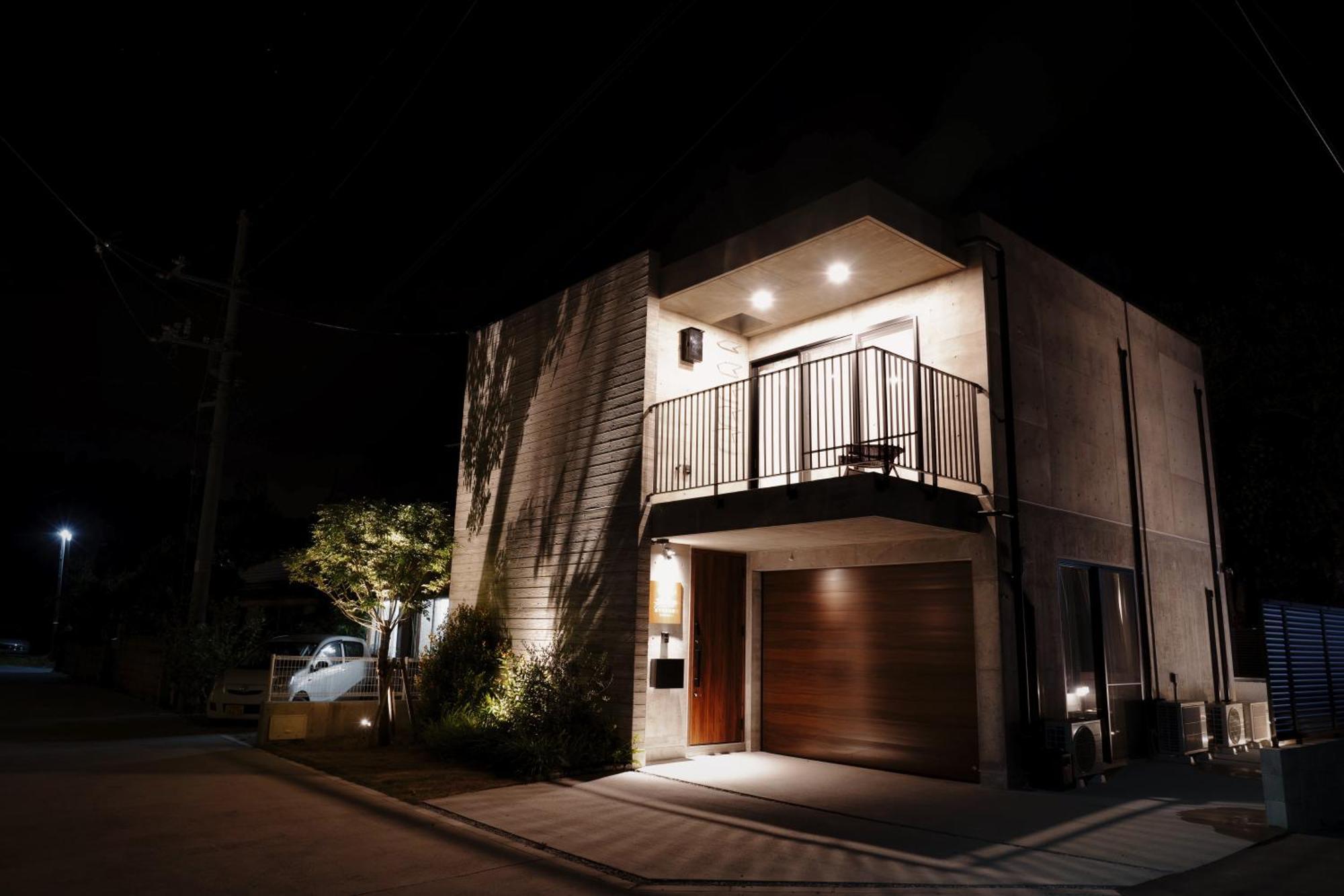 オープン記念!! 期間限定割引!!! Ryukyu Breeze 天然ビーチまで徒歩30秒 プライベートプール付きvilla 北部 Villa